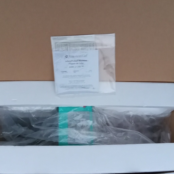 American Girl Julie's Pinball Machine - Picture 16 of 16